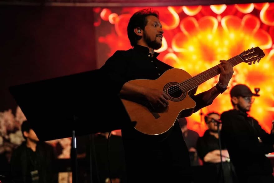 Glen Fernandez performing on stage